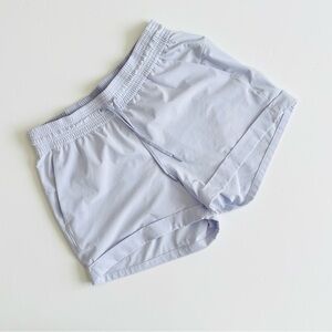 Lululemon SIZE 6 Spring Break Away 3” in light lilac